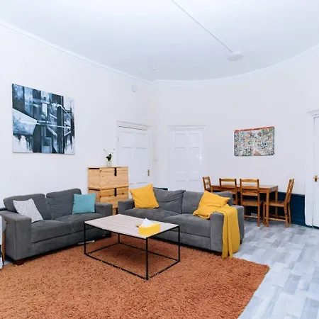 Bright High-ceiling 2bd Flat - Edinburgh! アパート