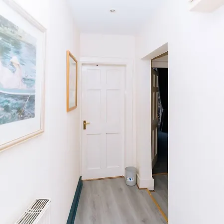 Bright High-ceiling 2bd Flat - Edinburgh! アパート