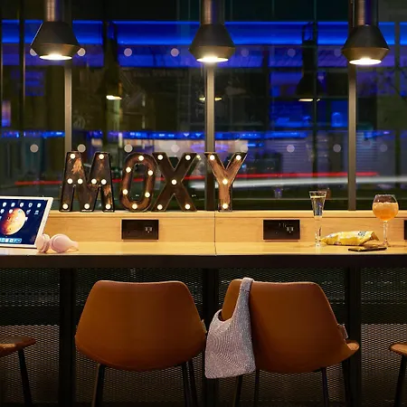 Moxy Fountainbridge Hotell
