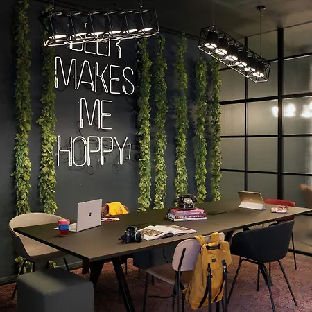 Hotell Moxy Fountainbridge Edinburg