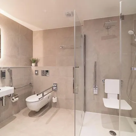 Premier Fountain Court شقة