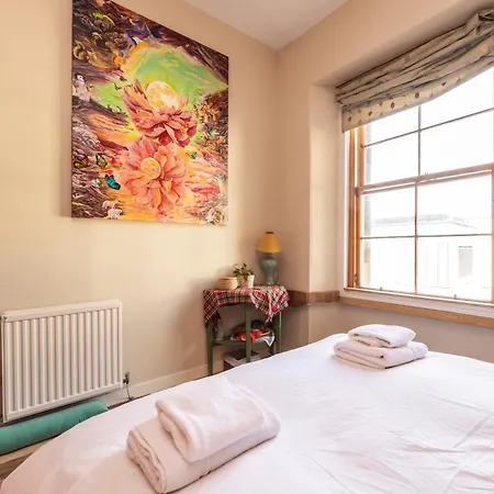 1 Bed - 10 Min Walk To Castle