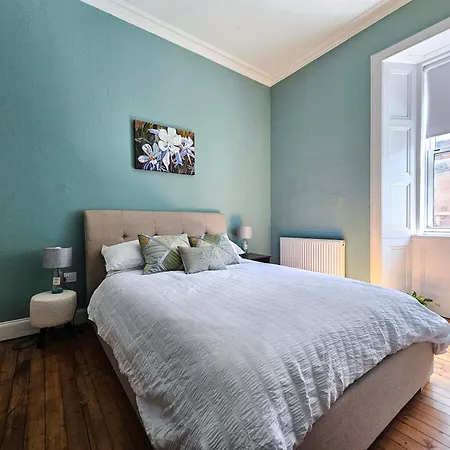 Apartament 2-bedroom Edynburg