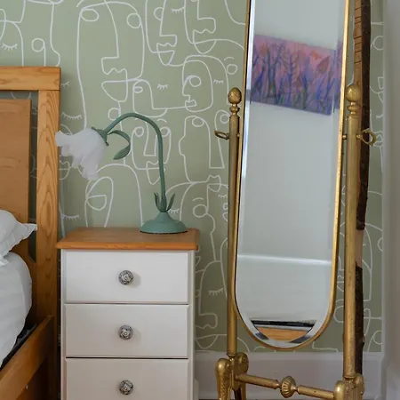 Charming Georgian - Steps To Tram & Centre