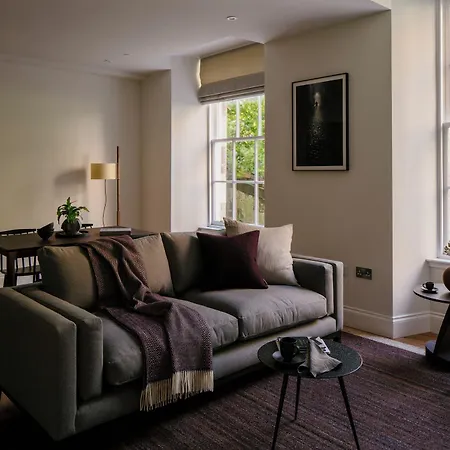 33 Castle Terrace アパートホテル エディンバラ