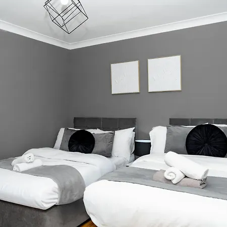 Elegant 1bd, Gym, Parking, Bus To Airport, Sleeps4 Edimburgo