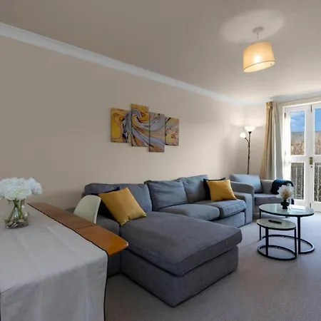 Apartment 2 Bedroom In