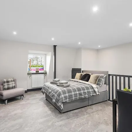 Apartament Large - Close To Centre, Murrayfield And Airport