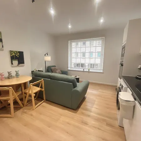 Two Cozy In A Residential Appartement *