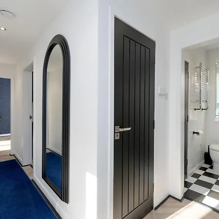 Two Double Bedroom On The Royal Mile *