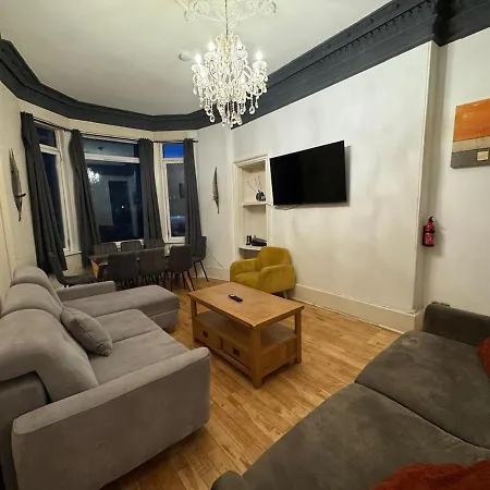 Ferienhaus Monty's - 10 Guests 7 Beds Centre