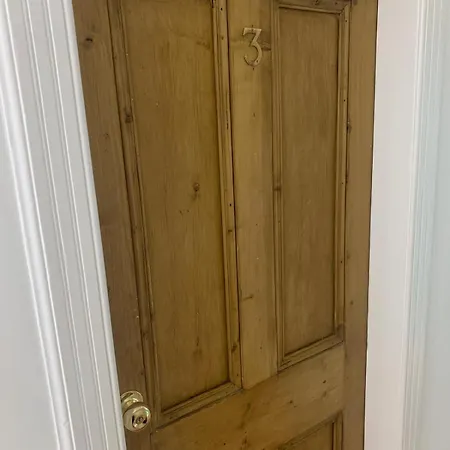 Δωμάτια σε οικογενειακή κατοικία Andy's Pad *