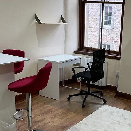 דירה Centrally Located 1bed Flat Near The Meadows *