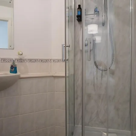 Fettes - Homely 2bd In Quiet Development Apartamento *