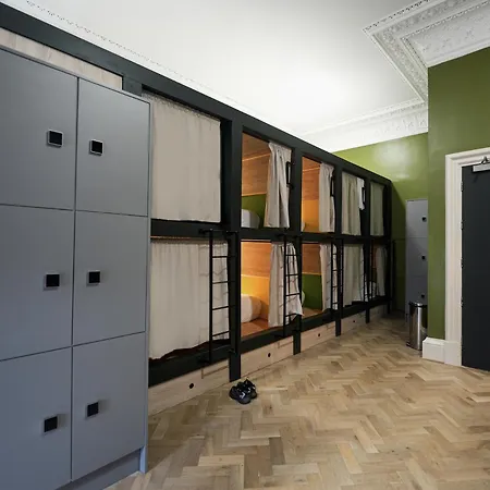 Revolver * Edinburgh