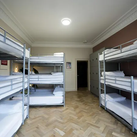 Revolver Hostel Edinburgh