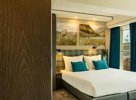 One Edinburgh-royal Hotel 3*