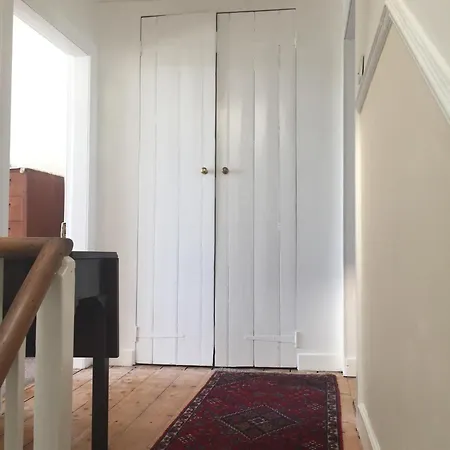 Sheens House 3* Edinburgh