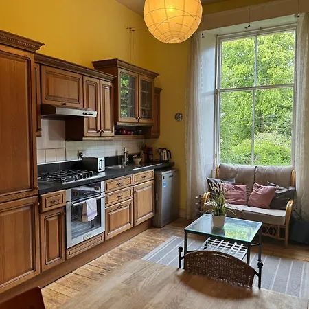 Classic Flat In The Heart Of Morningside Apartmán Edinburgh