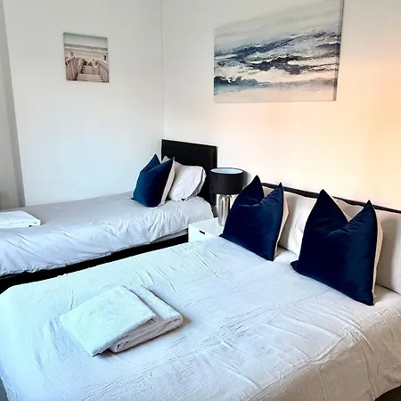 South Gyle House - Superfast Wifi And Free Parking - 7 Minutes From Airport Casa vacanze Edimburgo