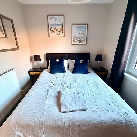 South Gyle House - Superfast Wifi And Free Parking - 7 Minutes From Airport * Edimburgo