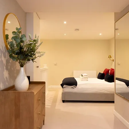 Apartman Argyl - Old Town Mews With Parking Edinburgh