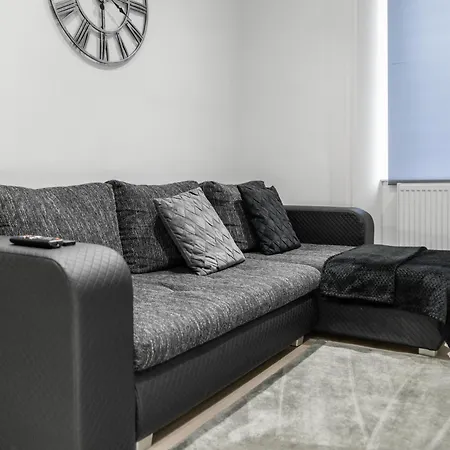 Upper Grove 2 Bedroom - * Edinburgh