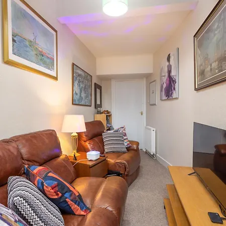 Spacious And Edinburgh