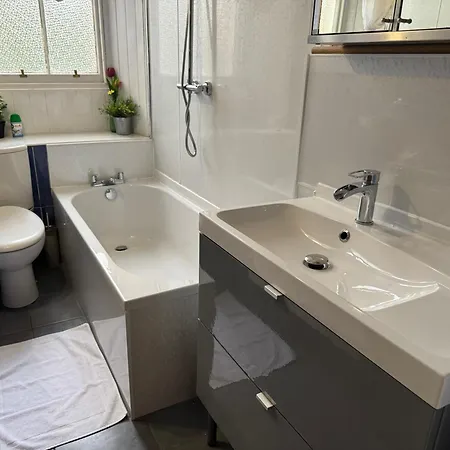 Classic Flat In The Heart Of Morningside