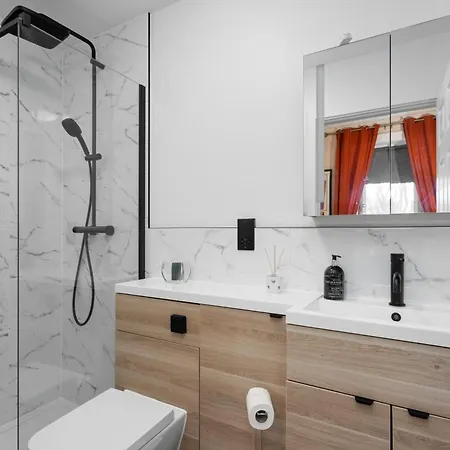 Spacious And Apartmán *