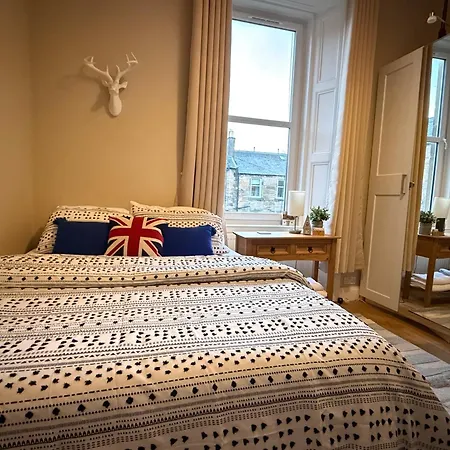 Murrayfield Spacious 2-bedroom אדינבורו