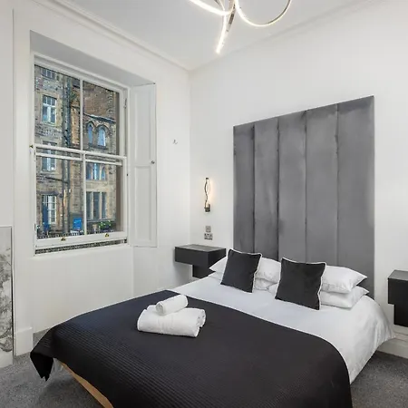 Deluxe 2br By The Castle Edimburgo