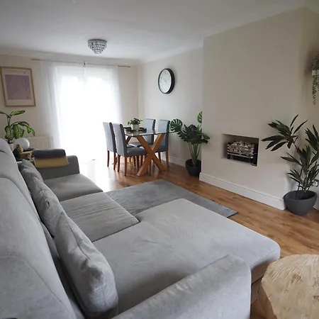 公寓 Two Bd House With Private Parking