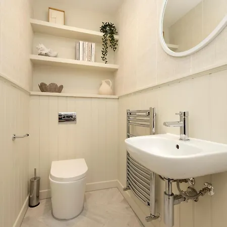 Apartman Argyl - Old Town Mews With Parking