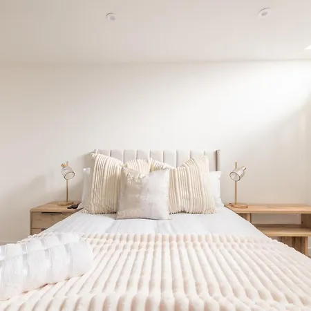 Easter Cosy 4 Bedroom - * אדינבורו