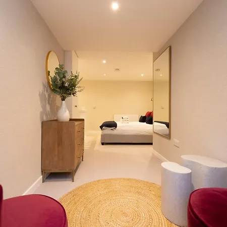 Argyl - Old Town Mews With Parking