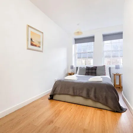 Apartment 2-bedroom Old Town On Royal Mile