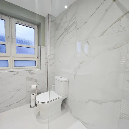 2-bedroom With Free Parking And Stunning Views Apartment