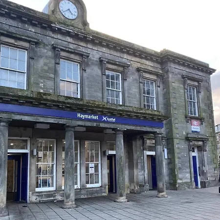 The Gardners In Centre With Parking Apartmán