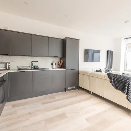 Easter Cosy 4 Bedroom - * אדינבורו