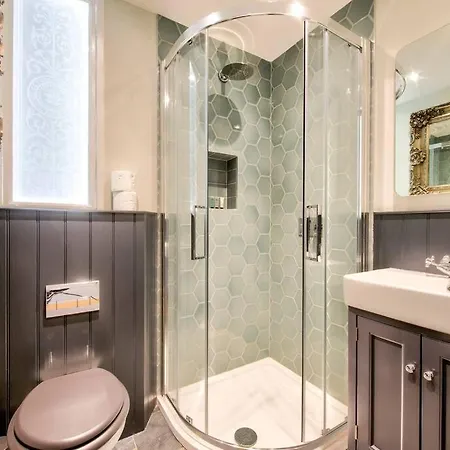 شقة Upper Bow - Luxurious, Modern 1br Near Castle