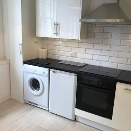 Beautiful Scandi-inspired One Bed In Stockbridge Apartment *