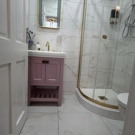 Kingston 3* Edinburgh