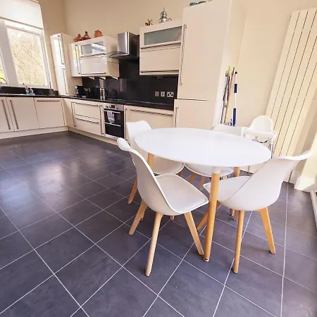 Delightful 4 Bedroom Family In Newington - Craigmillar Park 3* Edimburgo