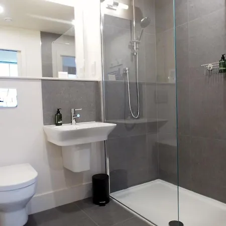 Stylish, Modern On Easter Road - Flat 2, Elgin House Edinburg