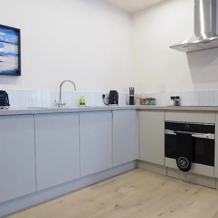Stylish, Modern On Easter Road - Flat 2, Elgin House