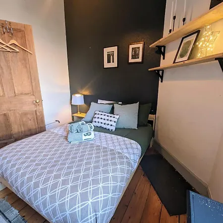 Nyaraló Cosy 1 Bedroom Flat Close To Centre