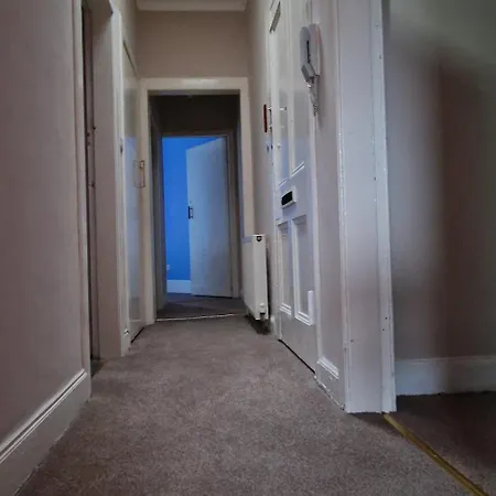 Flat אדינבורו