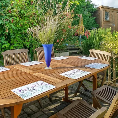 2 Bed In E1981 Edynburg