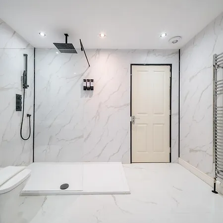 Nyaraló Mcdonalds House 12 Guests 10 Beds 15' Centre *